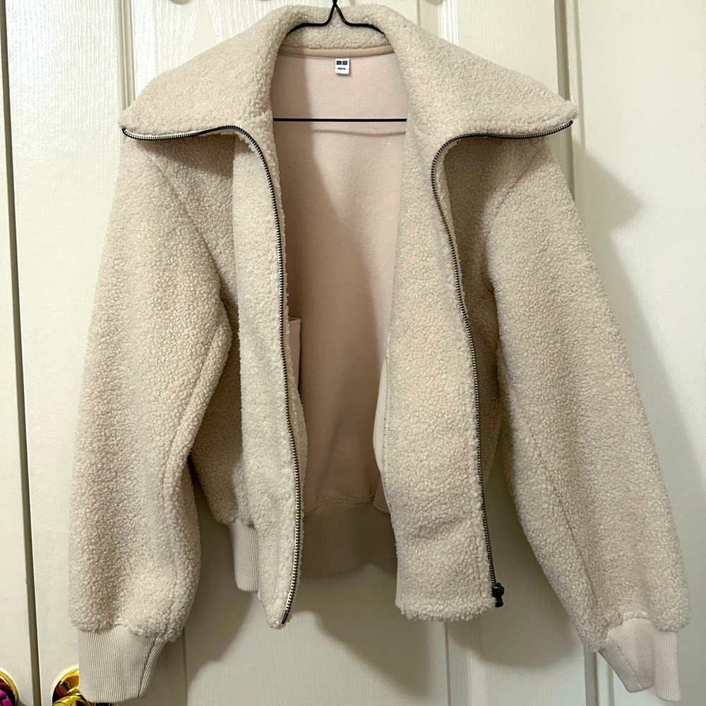 UNIQLO Teddy Sherpa Full Zip Jacket in Light Beige